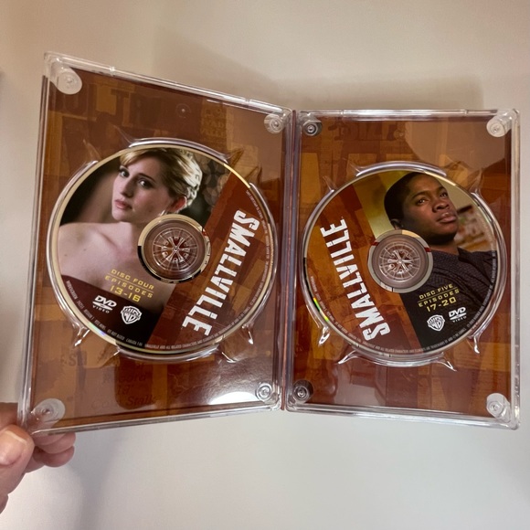 Smallville - Season 1 - DVD, 6-Disc Set - Picture 6 of 9